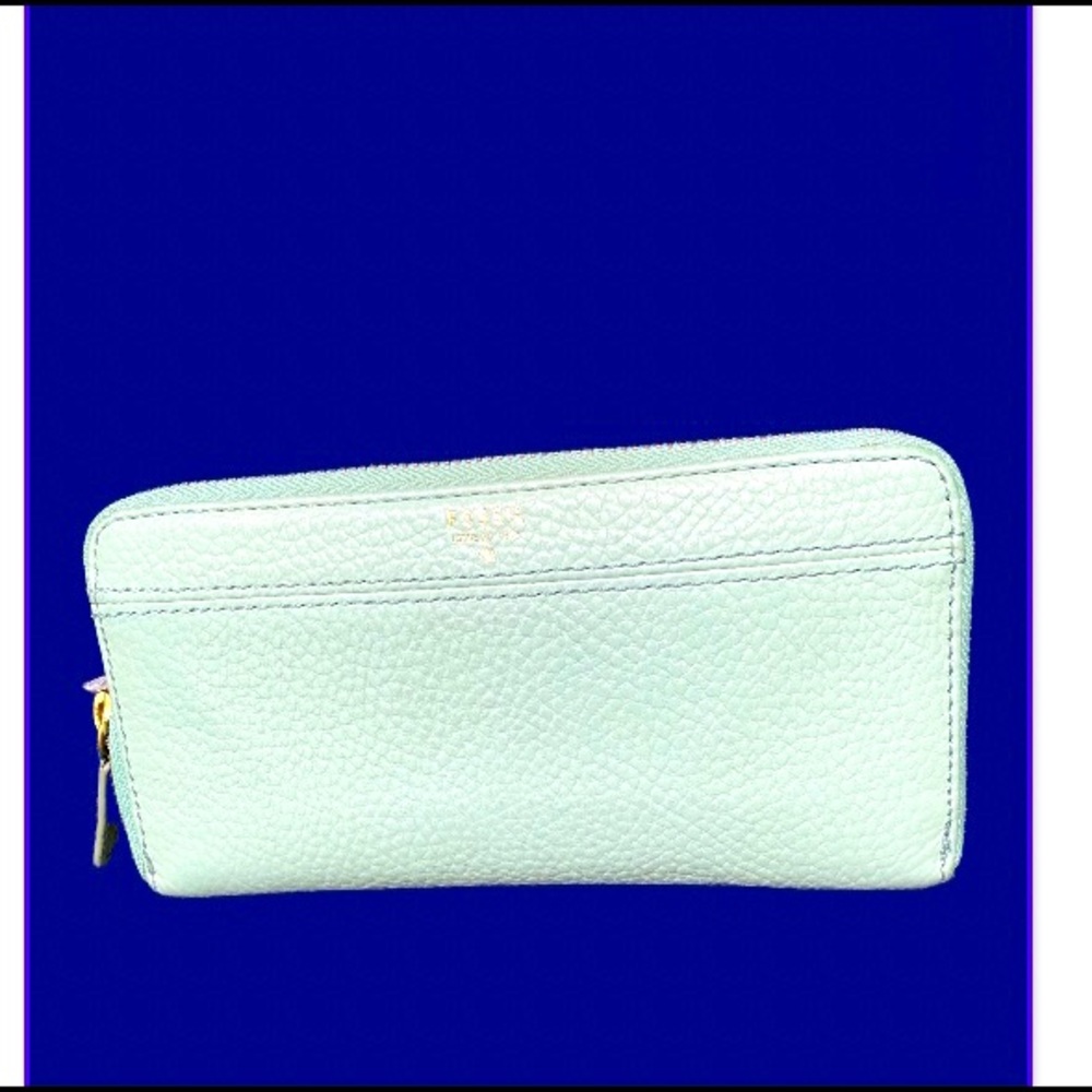 Fossil Wallet/ Wallet/ Purses/ Bags / Women Accessories/ A Fossil/ Purses